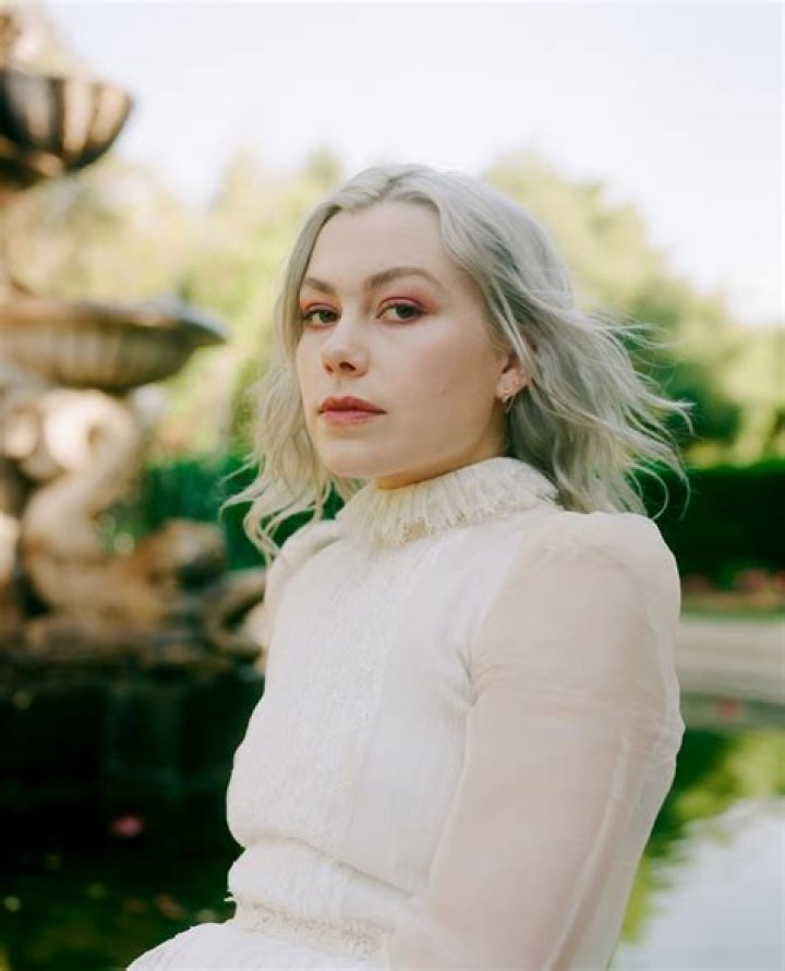 Phoebe Bridgers - Age, Family, Bio