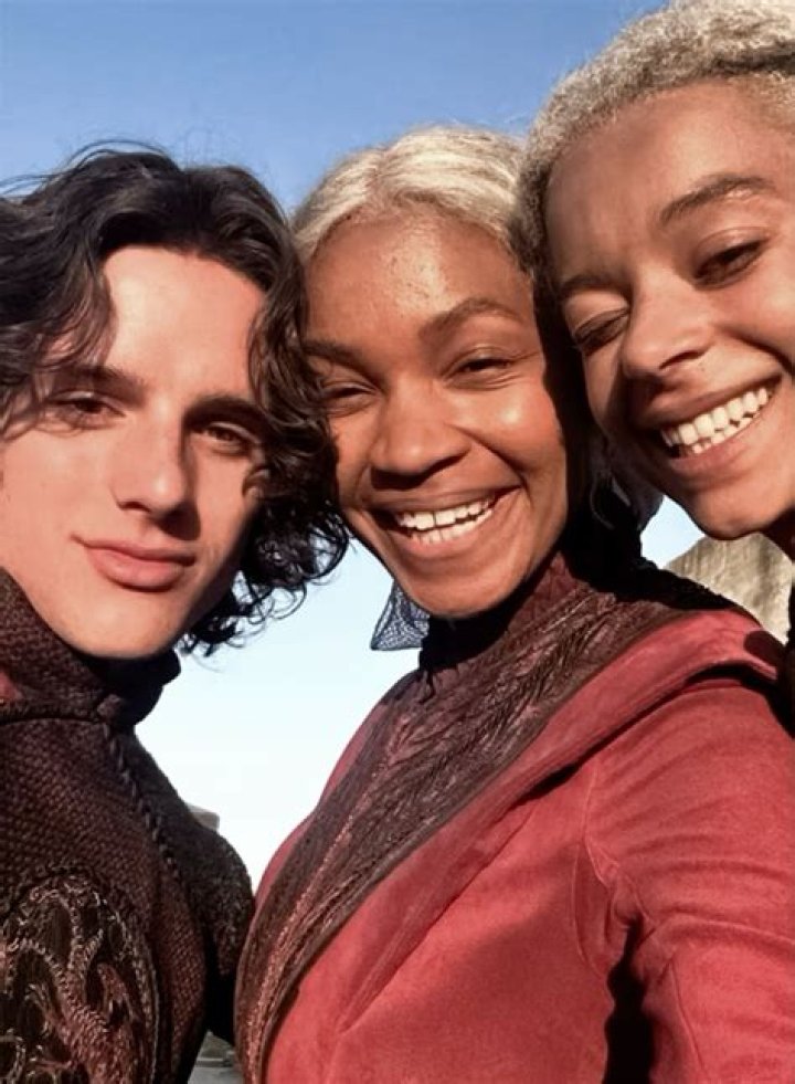 Phoebe Campbell - Trivia, Family, Bio