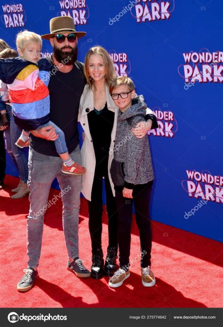 Phoenix Andersen - Age, Family, Bio