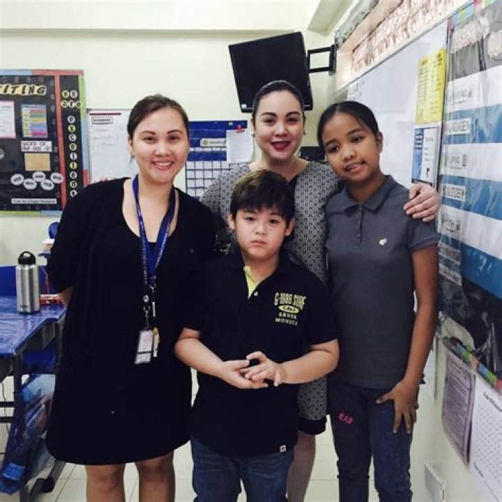 Raquel Santiago - Age, Family, Bio