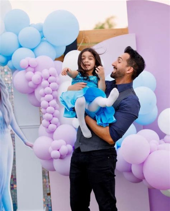 Sierra Idrees - Age, Family, Bio