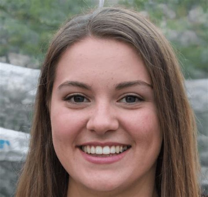 strawberrytabby - Age, Family, Bio