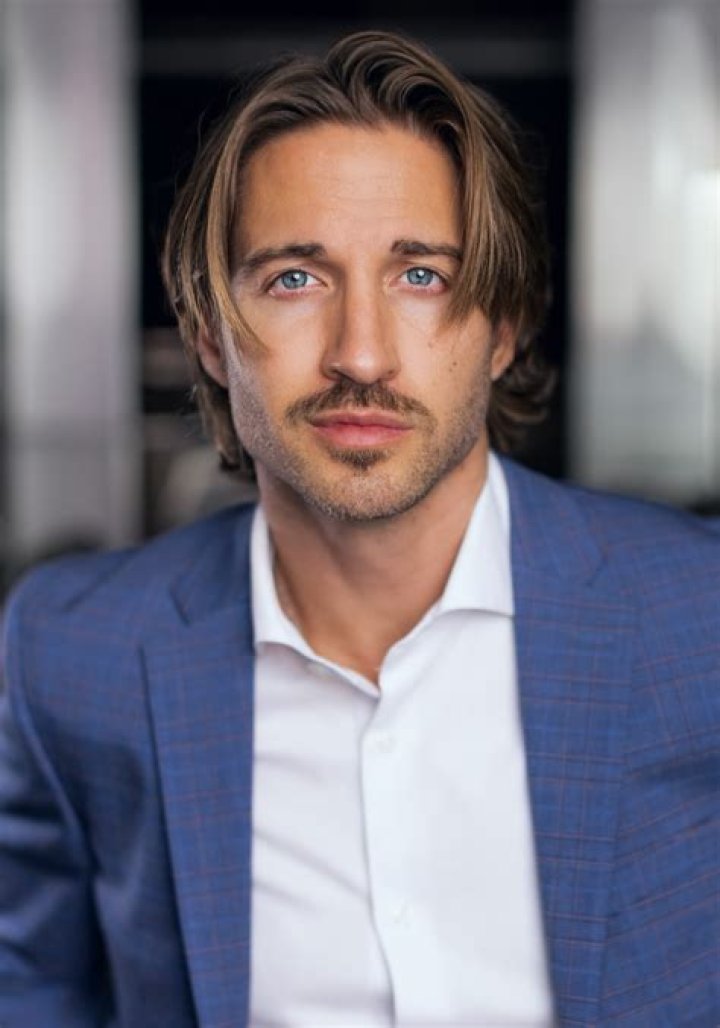 Travis DesLaurier - Age, Family, Bio