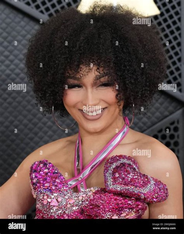 Veondre Mitchell - Age, Family, Bio