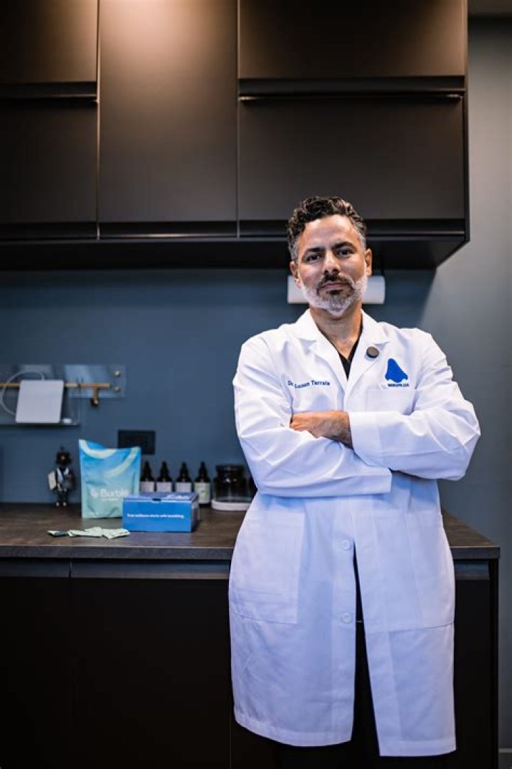 Victor Tarrats - Trivia, Family, Bio