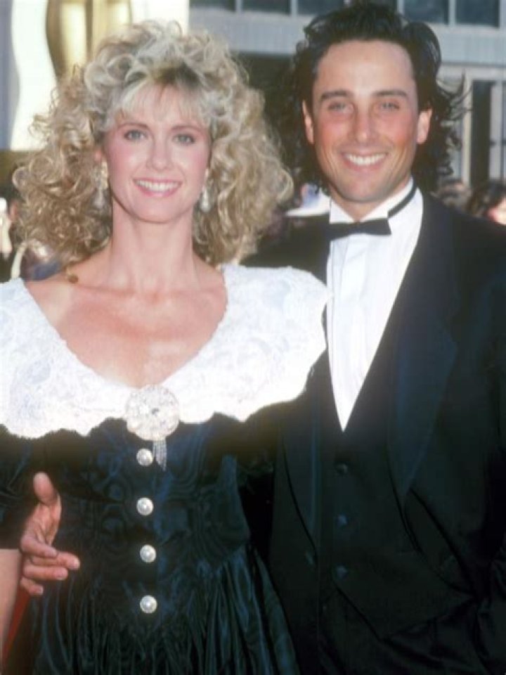 What happened to matt lattanzi olivia newton john’s husband?