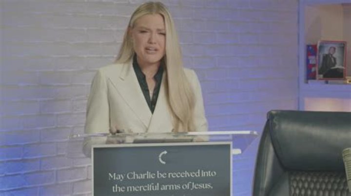 
What Is Kate Moss Up To These Days? Is Her Boyfriend’s Family Still Alive in 2022? 