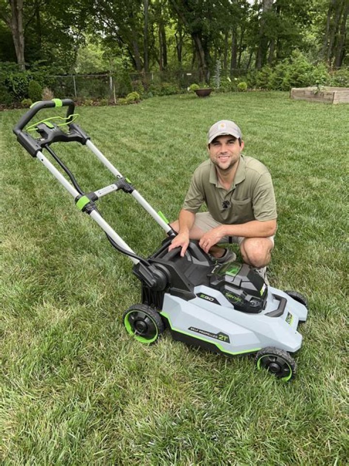 Which lawn mower is best for stripes?