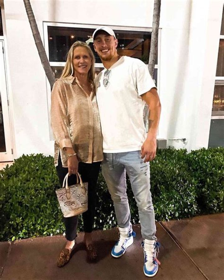 
Who are George Kittles Parents? George Kittle Biography, Parents Name, Nationality and More 