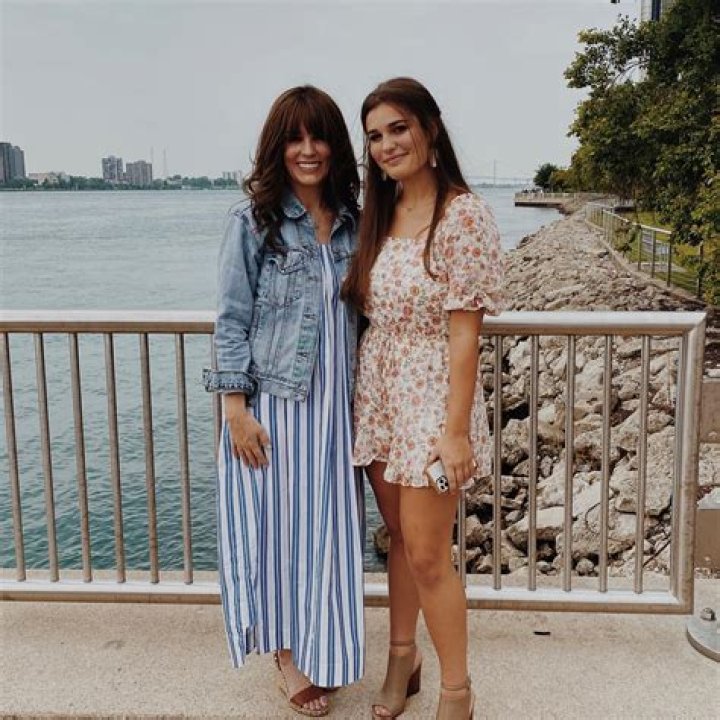 Who is Dan Campbell married to?