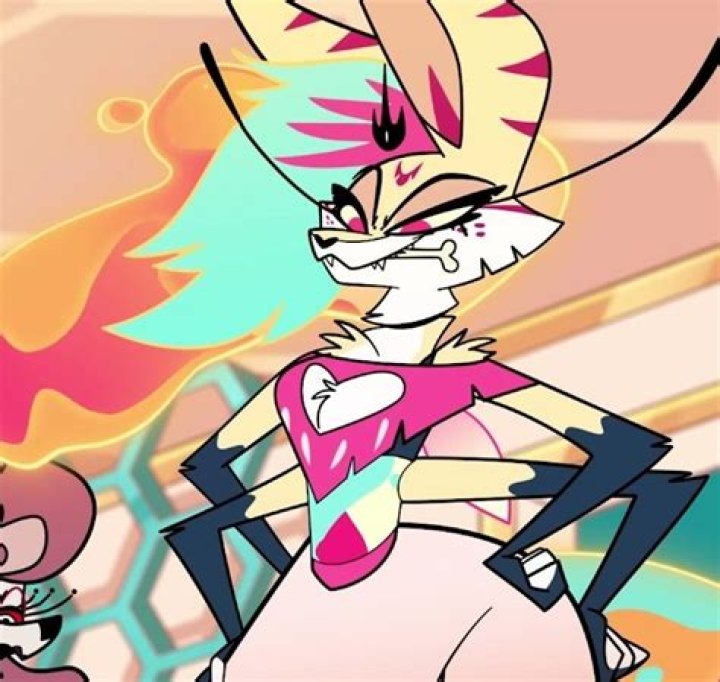 Who plays Nick Sobotka’s girlfriend in the wire?