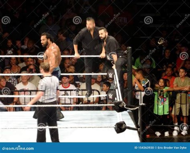 WWE Wrestler Jinder Mahal Stopping the Accuasion on Steroids and making his comeback on WWE Raw!!!