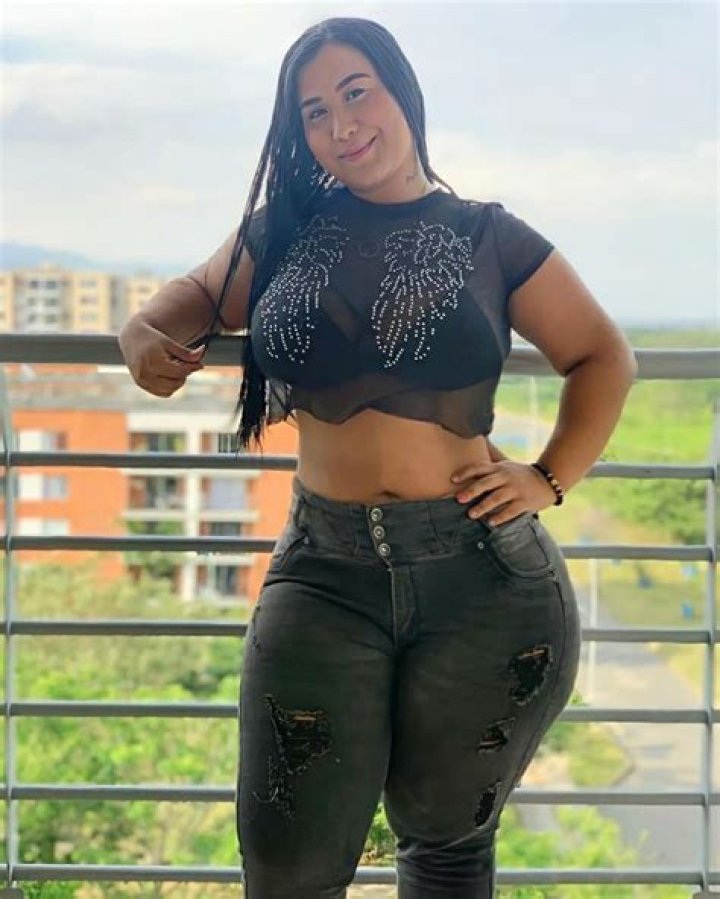 
Yeraldine Lopez Height, Weight, Net Worth, Age, Birthday, Wikipedia, Who, Instagram, Biography 