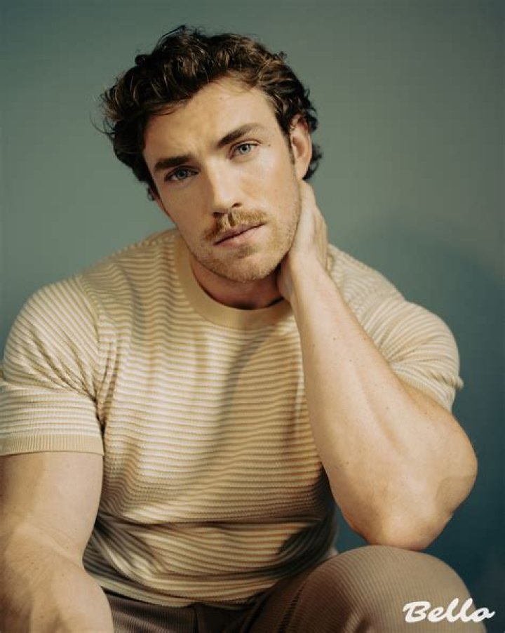 Zane Phillips - Age, Family, Bio